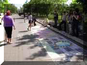 Конкурс малюнків на асфальті у рамках акції присвяченої Дню пам’яті людей, що померли від СНІДу