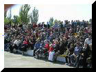 Жителі міста на стадіоні "Колос" переглядають концертну програму, присвячену 200-річчю міста Баштанка